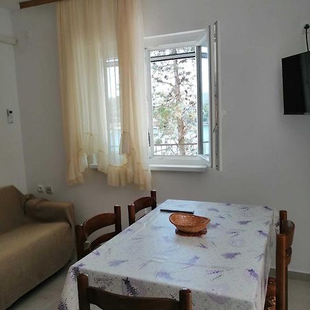 Apartments And Rooms Porto Razanj Bagian luar foto