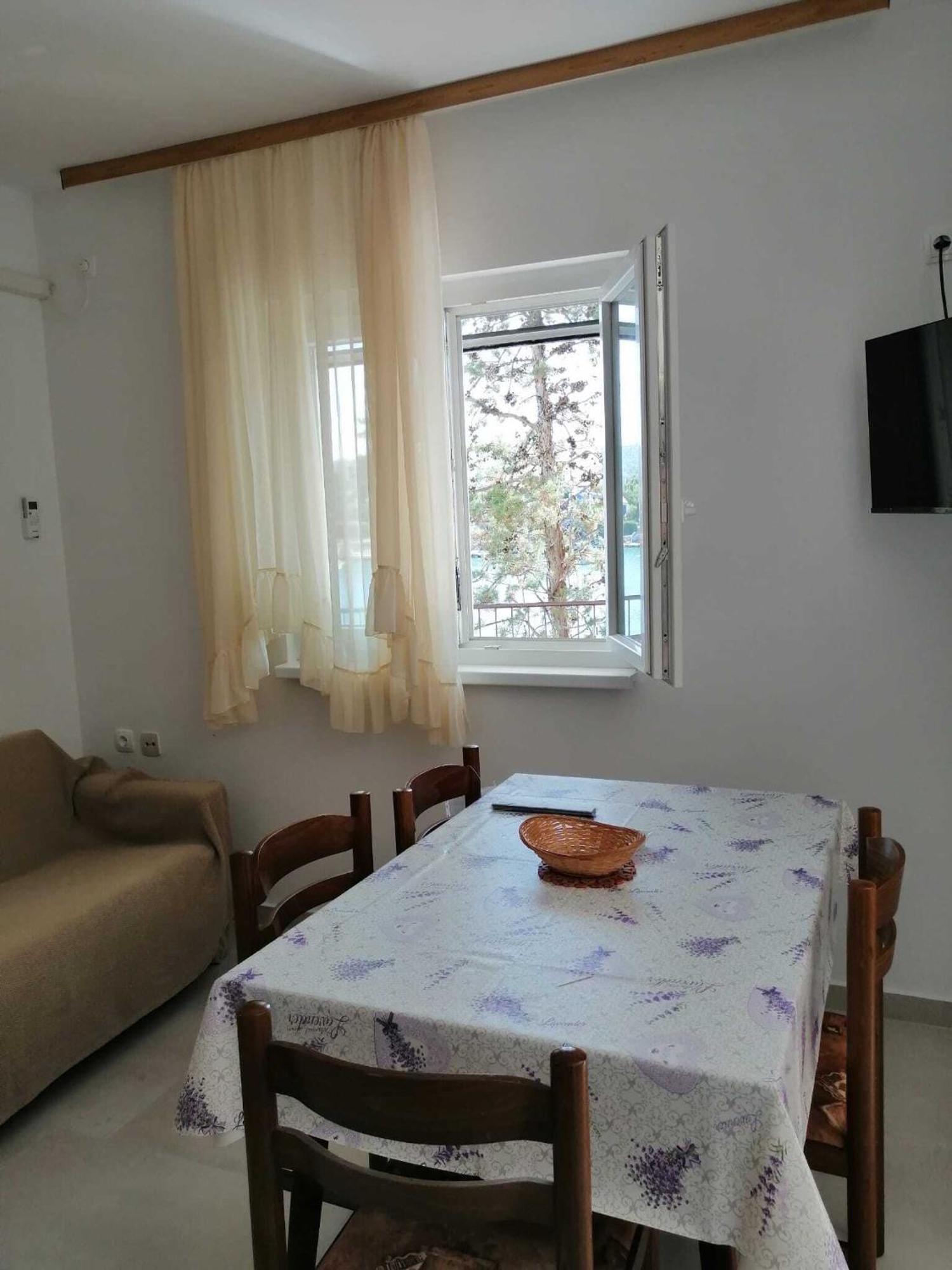 Apartments And Rooms Porto Razanj Bagian luar foto