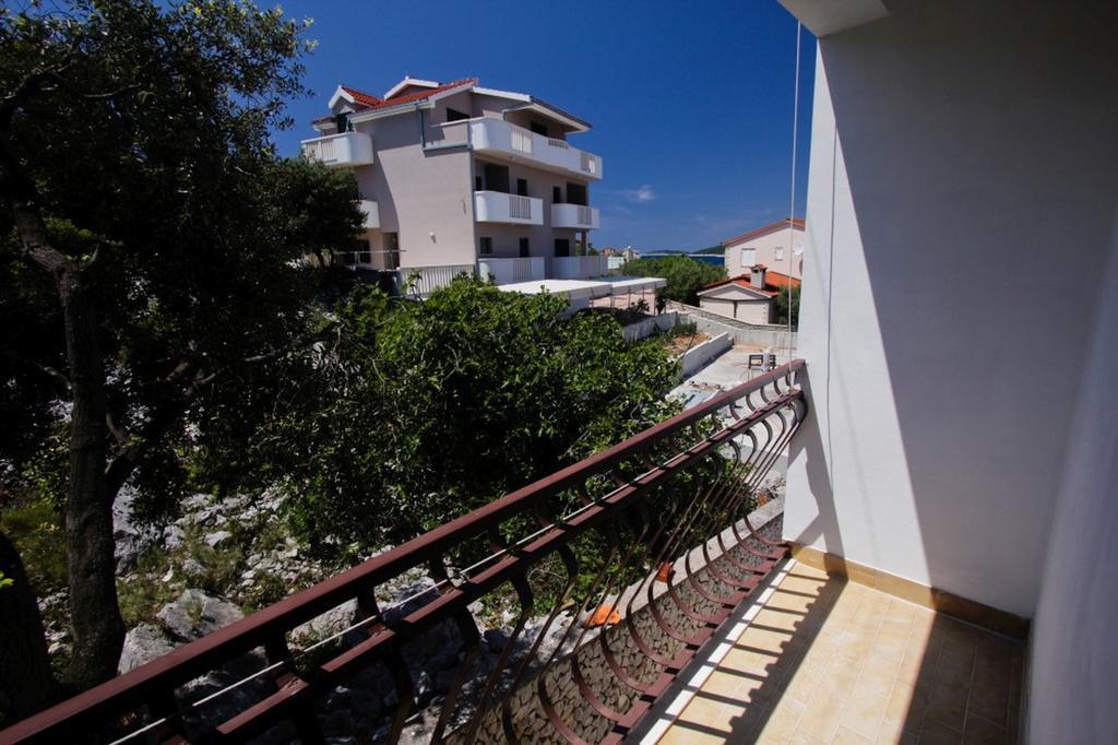 Apartments And Rooms Porto Razanj Ruang foto