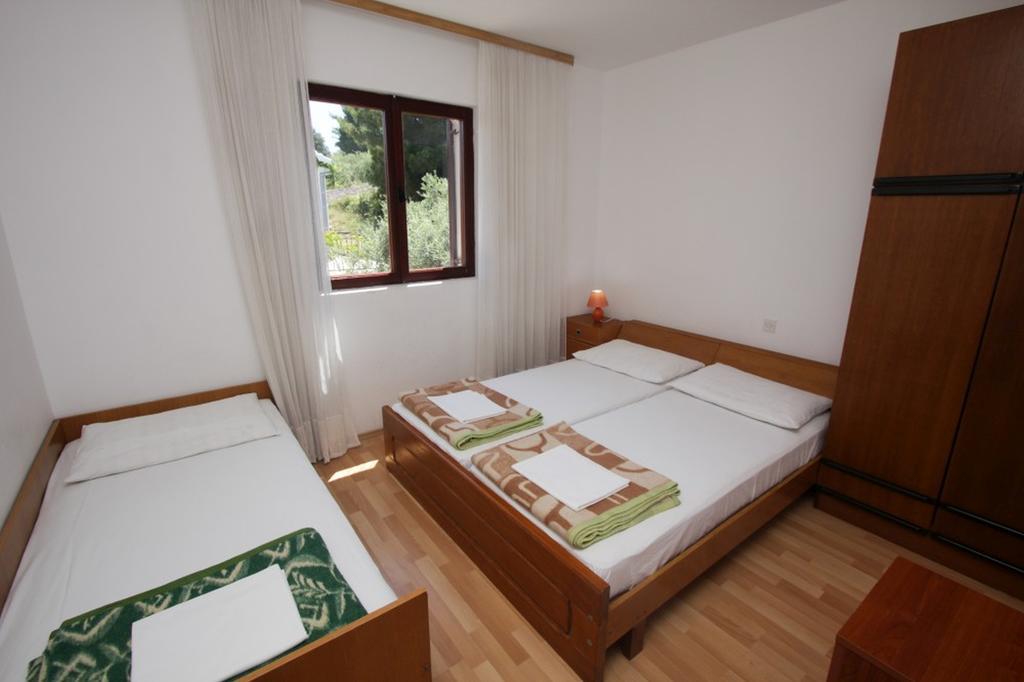 Apartments And Rooms Porto Razanj Ruang foto
